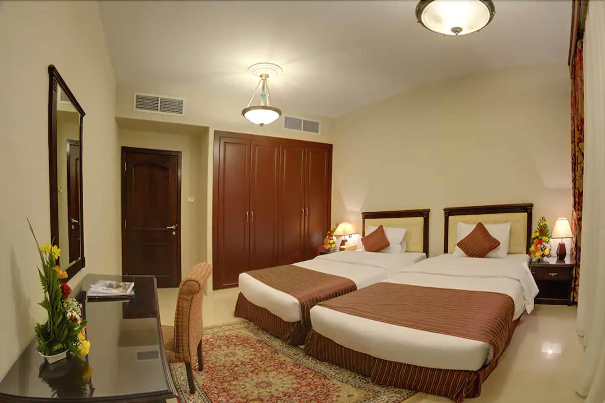 Deira Suites Deluxe Hotel Suites Dubai Exterior photo